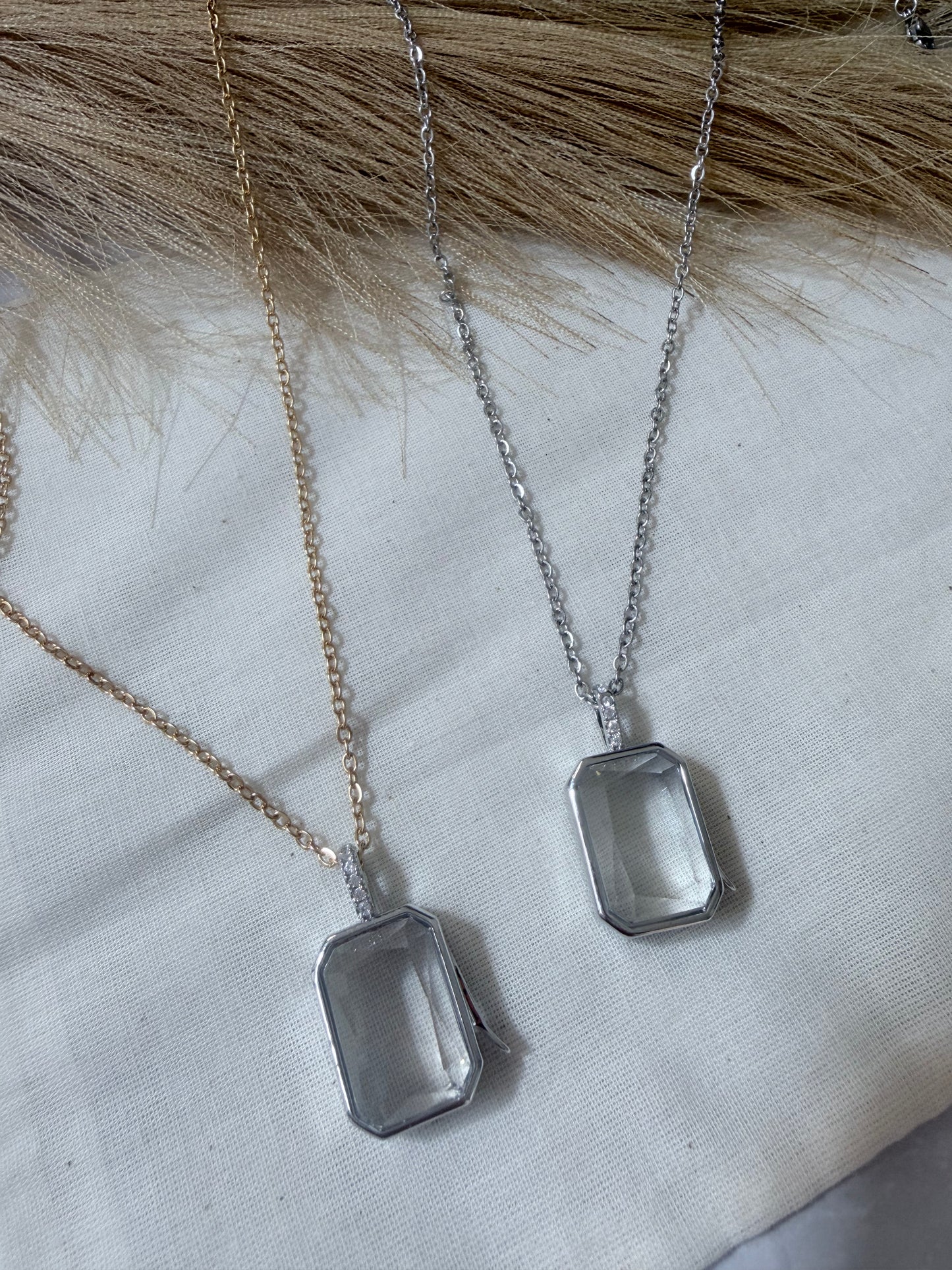 Crystal Cut Floating Charm Necklace – Minimalist Crystal Pendant – Roze Collection